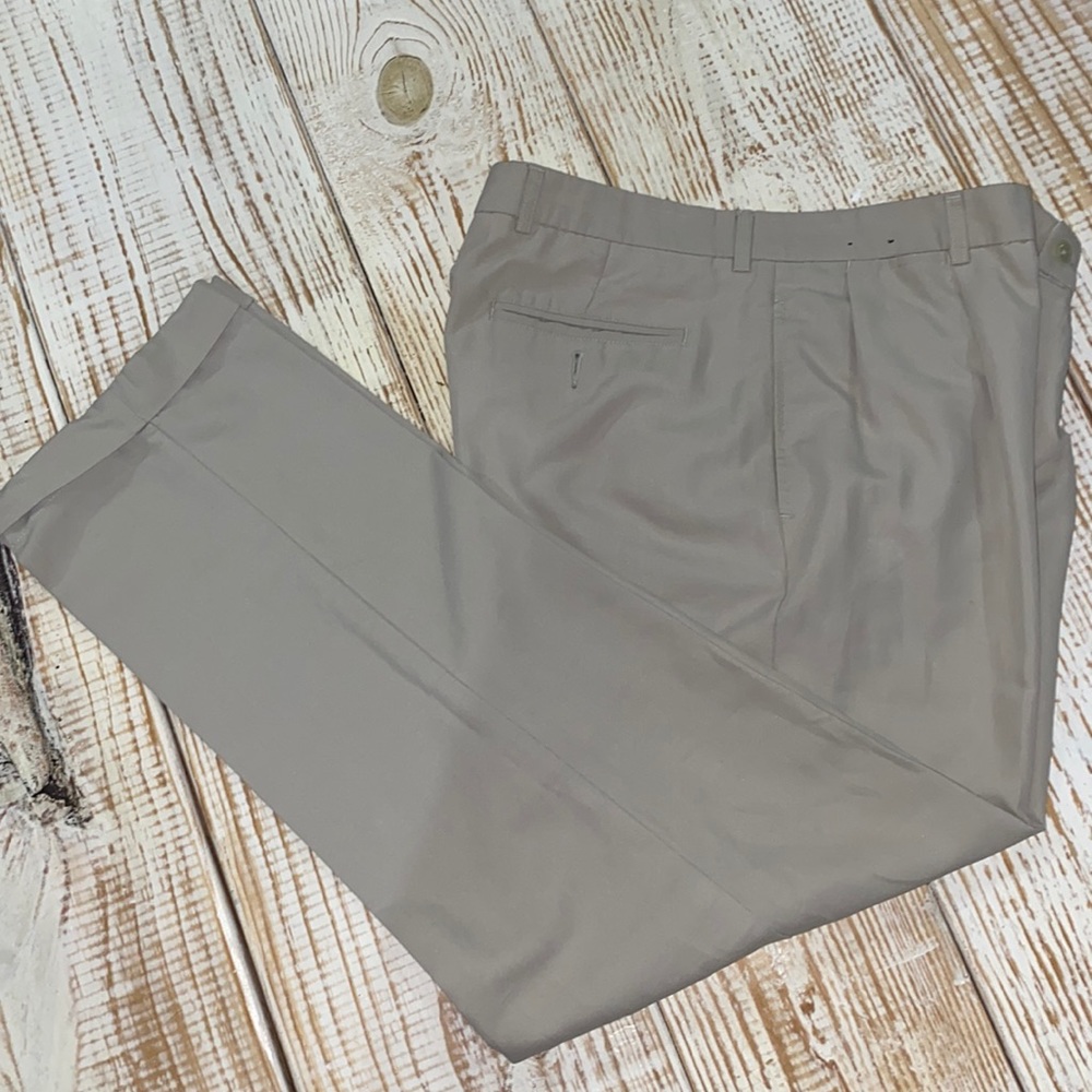 Men’s Nautica Dress Pants.